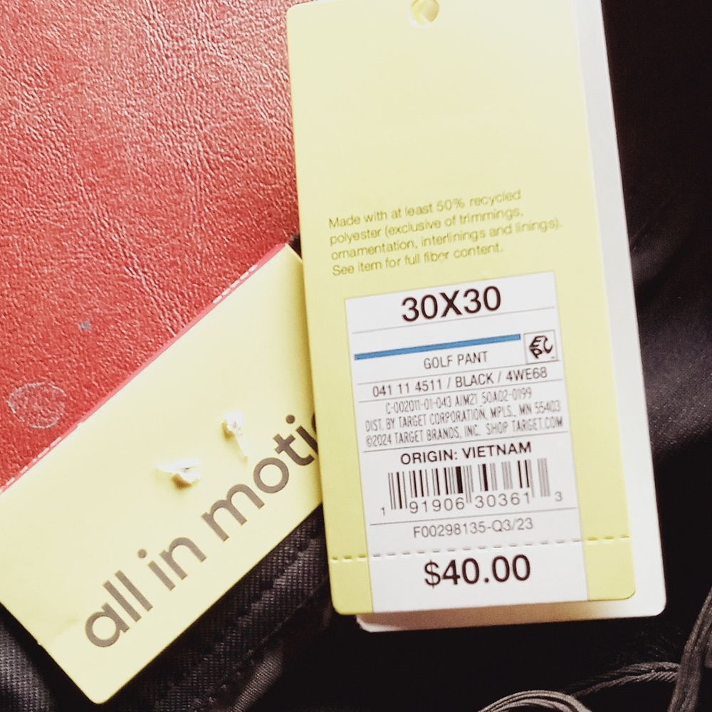Boys pants w tag